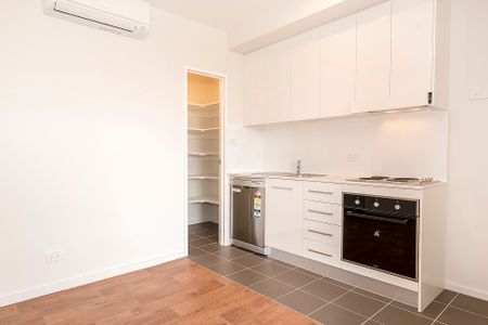 Unit 410/6 Charles Street, - Photo 5