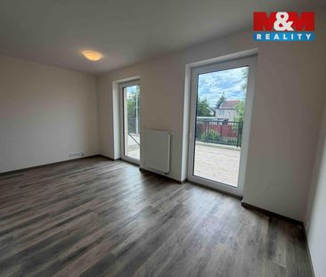 Pronájem bytu 1+kk a garsoniéry 28 m², Langova 1622, Český Brod - Photo 1