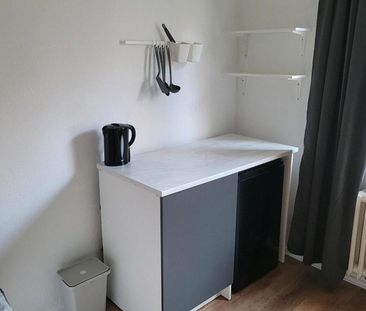 Privates Zimmer mit eigenem Bad, vollmöbliert - bezugsfertig - Photo 6