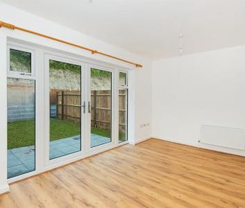 Rosewood Heights, Coombe Valley Road, Dover, CT17 0FJ, Kent - Photo 4