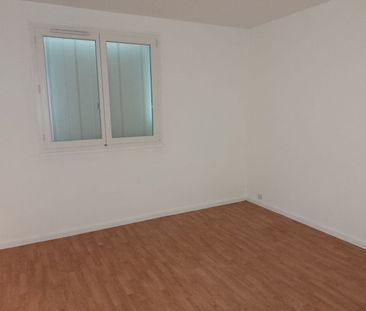 Location Appartement 3 pièces 70m² MAROMME 76150 - Photo 2