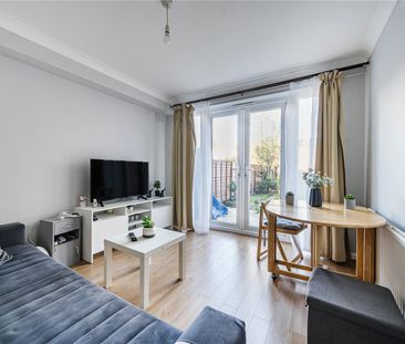 Hampden Road, N8, London - Photo 2