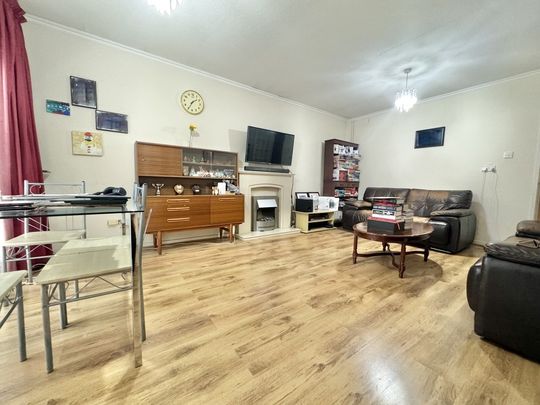 Hampshire Drive, Edgbaston, Birmingham - Photo 1