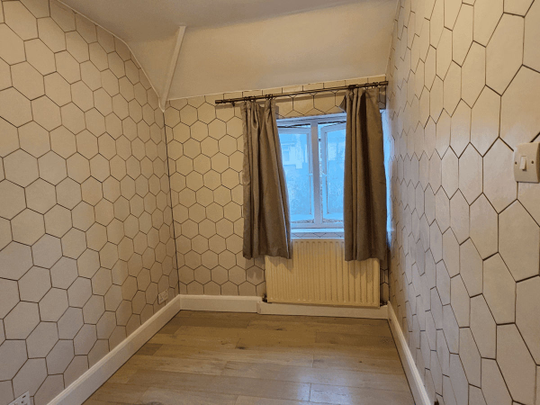 Coteford Street, London, SW17 - Photo 1