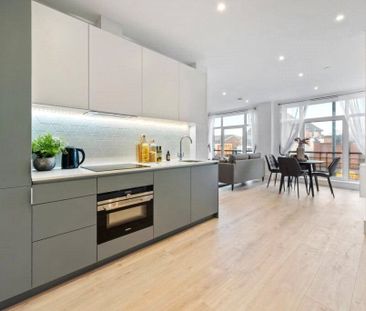 Pyrcroft Road, Chertsey, Surrey, KT16 9RL - Photo 2