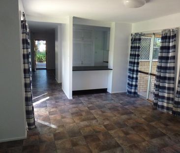 3 BEDROOM HOUSE - WEST MACKAY - Photo 6