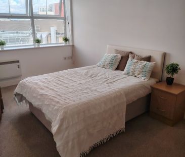 1 Bed Flat, Mcilroys Building, RG1 - Photo 4