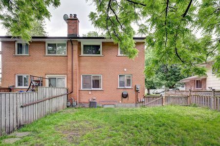 For Lease - 110 Conway Drive, Kitchener, Ontario - Photo 4