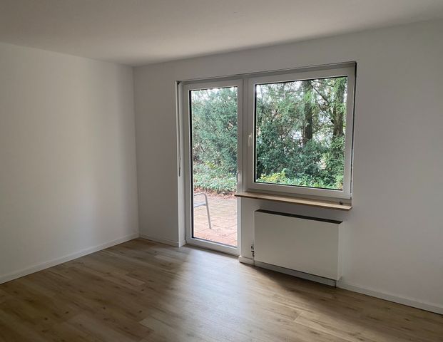 Moderne, gepflegte Wohnung mit Garten und Garage in erstklassiger Lage - Foto 1
