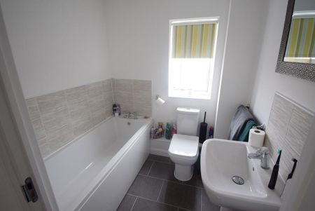 2 bedroom terraced house to rent - Photo 5