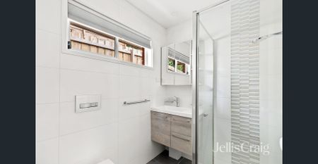 Effortless Living in a Prime Watsonia Location - Photo 3