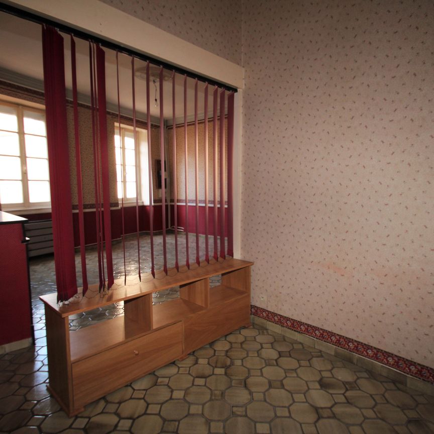 Location Appartement 1 pièce 37m² DECIZE 58300 - Photo 1