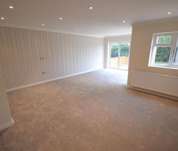 4 bedroom semi-detached house to rent - Photo 4