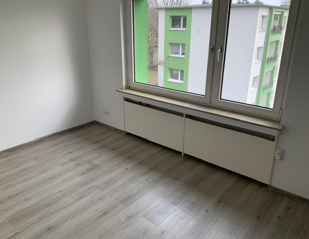 3-Zimmerwohnung mit Laminatboden in Krefeld-Gartenstadt - Photo 1