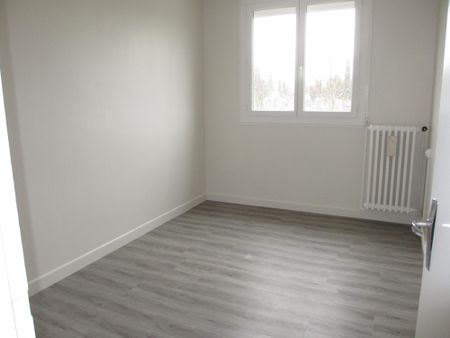 Location Appartement 4 pièces 75m² MONTAUBAN 82000 - Photo 2