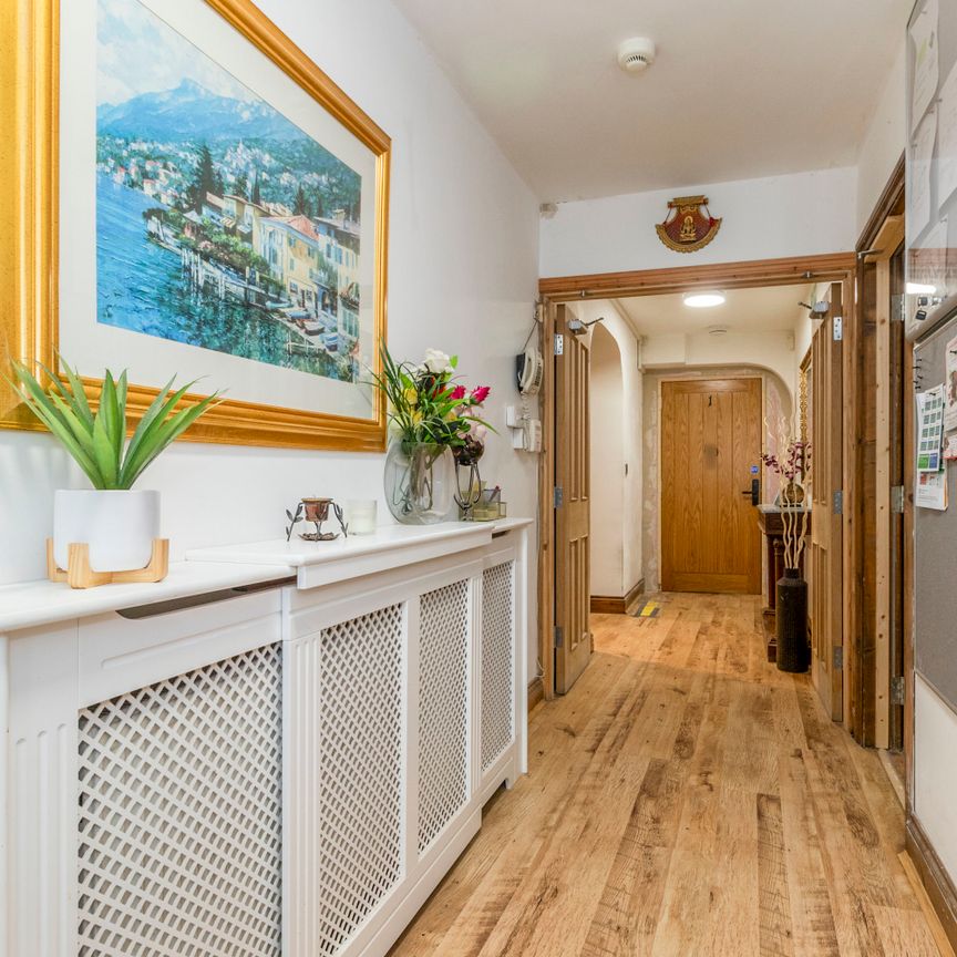 1 bedroom room to rent Milton Drive, Shepperton, TW17 - Photo 1