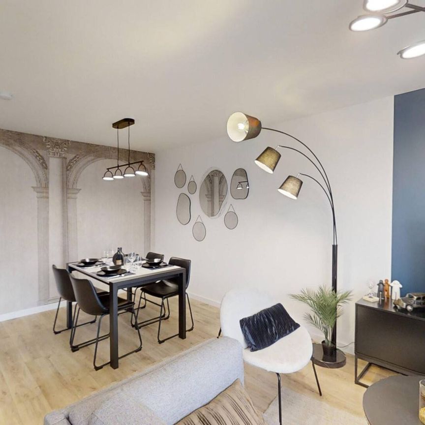 JULES VERNES - Photo 1