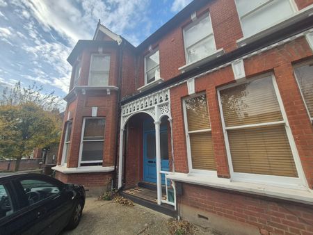 Studio Flat, Walm Lane, NW2 - Photo 3