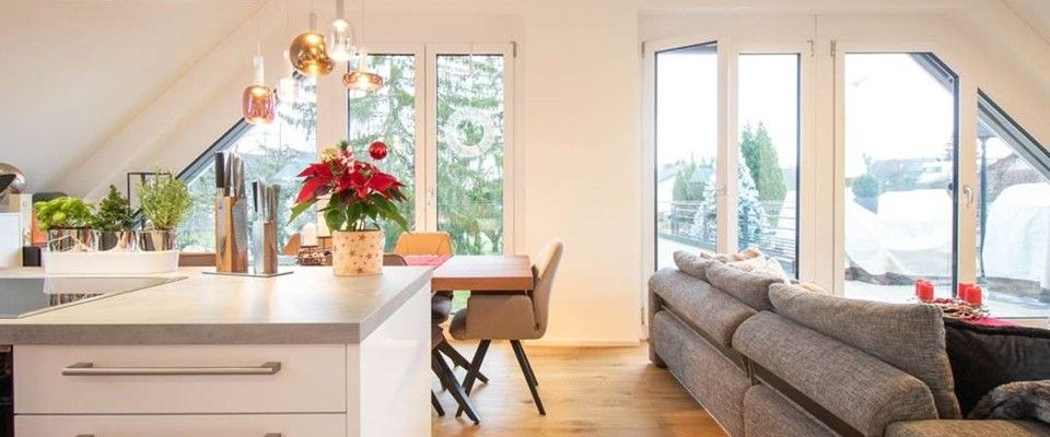 Traumhafte 3-Zimmer Dachgeschosswohnung in Neuenstadt am Kocher! - Photo 1