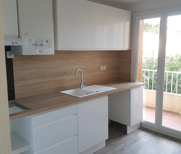 Location Appartement 3 pièces 70m² BANDOL 83150 - Photo 2