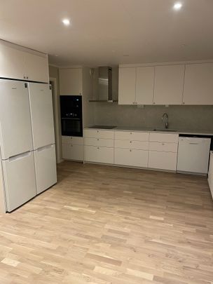 Ringduvegatan, Västerås - Photo 1