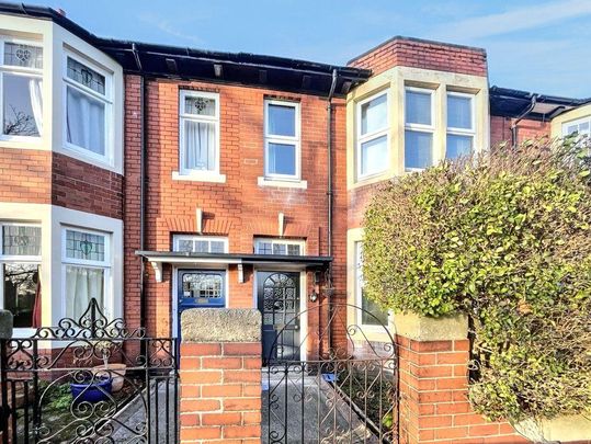 4 bed terraced house to rent in NE6 - Photo 1