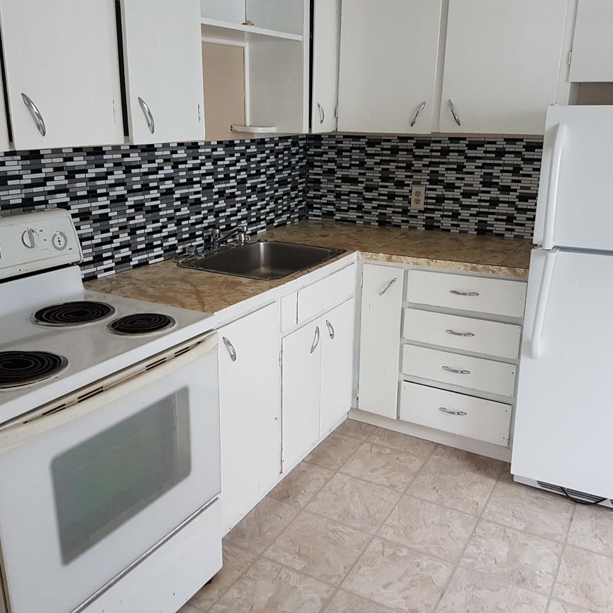 1227 WASCANA ALL THE MARBLES 2 BEDROOM - Photo 1