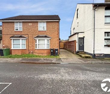 2 bedroom semi-detached house to rent - Photo 3