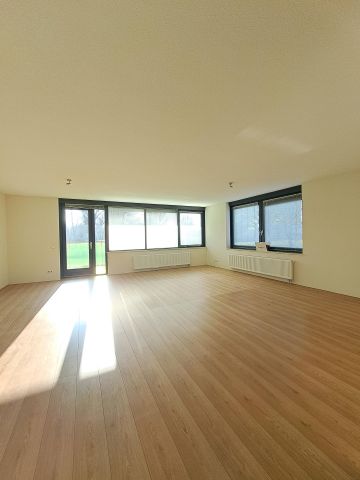 Appartement te huur: Houtstraat 47 1353 BA Almere - Photo 2