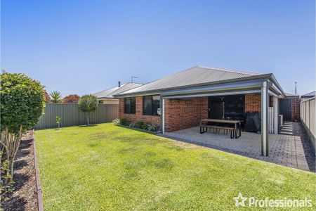 32 Cristonia Terrace, Byford WA 6122 - Photo 3