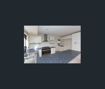 Perfect family home - Photo 5