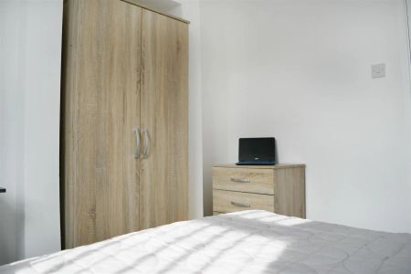 1 bed house share to rent in Woodbine Road, Burnley, BB12 - Photo 4