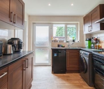 Woodfield, Banbury - Photo 4