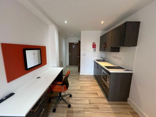 Studio to rent - Photo 1