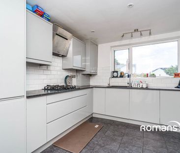 Trumpsgreen Road, Virginia Water, GU25 - Photo 2