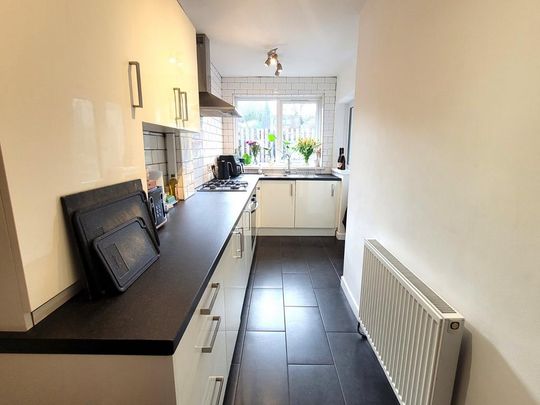 3 bedroom semi-detached house to rent - Photo 1