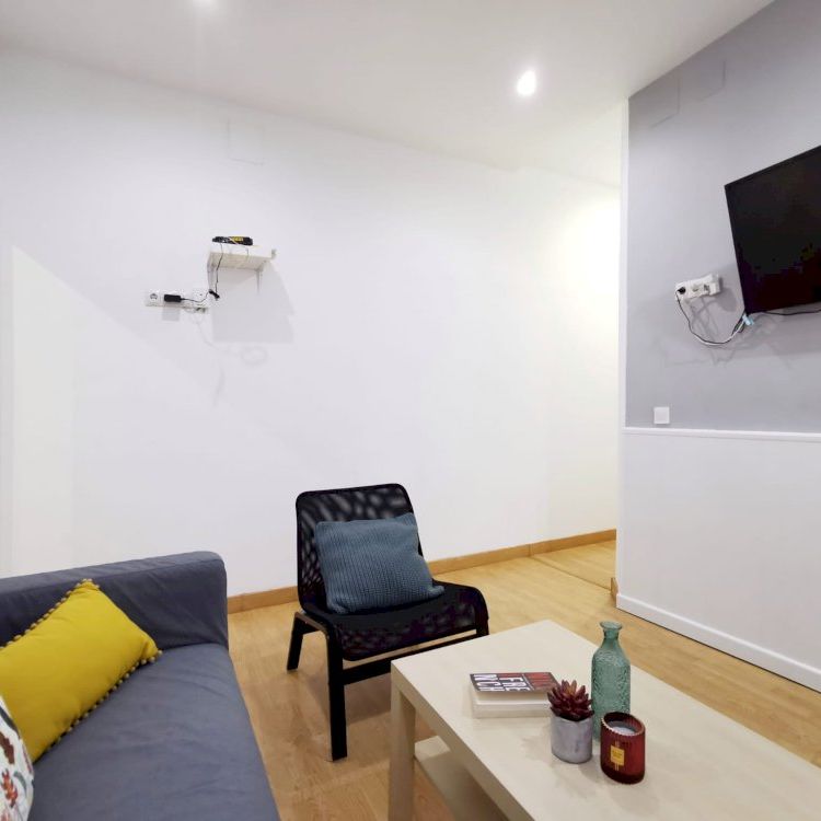 Nice room in Madrid - Photo 1