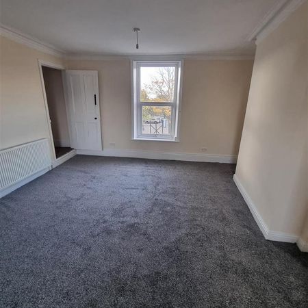 1 bedroom maisonette to rent - Photo 4