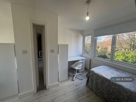 3 bedroom maisonette to rent - Photo 3