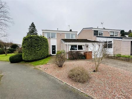 3 bedroom detached house to rent - Photo 3