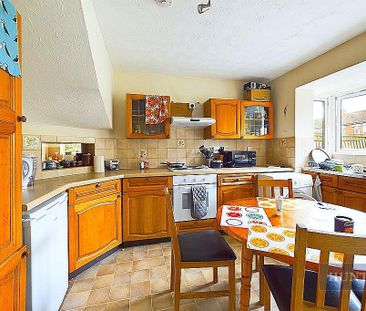 4 bedroom terraced house to rent - Photo 1