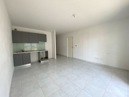 Location Appartement 2 pièces 45m² - Photo 2
