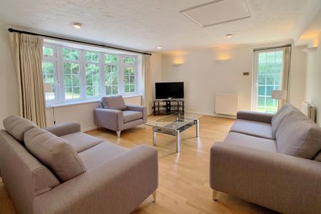 5 bedroom detached house to rent - Photo 5