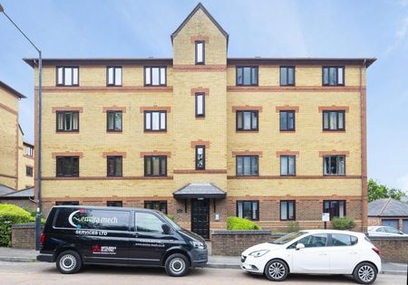 1 Bed Flat - Photo 5