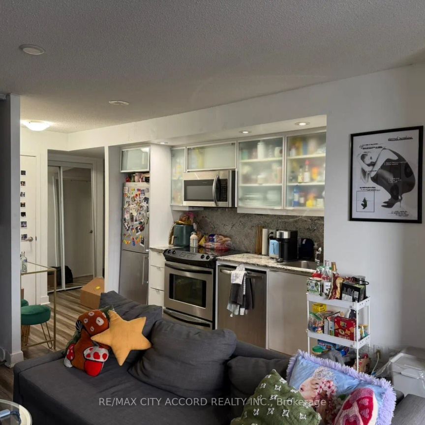 25 Telegram Mews #4811 - Photo 1