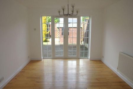 4 bedroom end of terrace house to rent - Photo 5