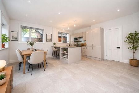 6 Chlorine Gardens, Belfast, BT9 5DJ - Photo 2