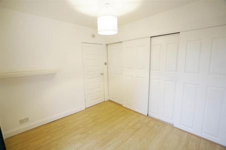 2 bedroom semi-detached house to rent - Photo 3