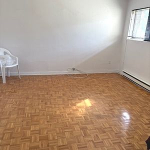 Beau Et Grand 4.5 Près Tous Services - Photo 3