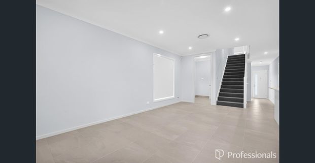 Modern Home in Box Hill - Photo 1